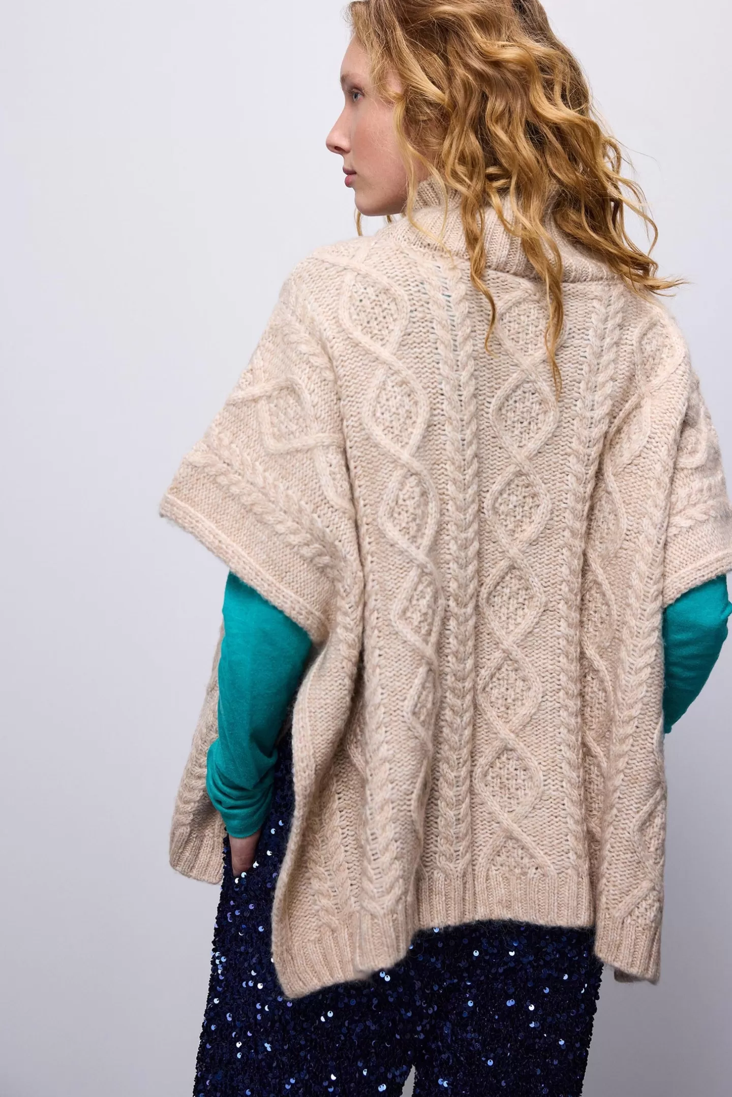 Truien & Vesten>Summum Poncho Met Col Crème